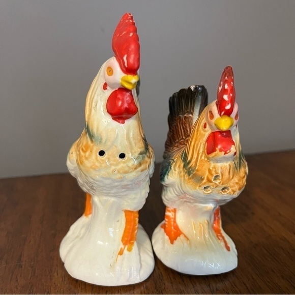 VINTAGE CERAMIC ROOSTER HEN CHICKEN SALT PEPPER SHAKERS JAPAN. - Picture 2 of 13